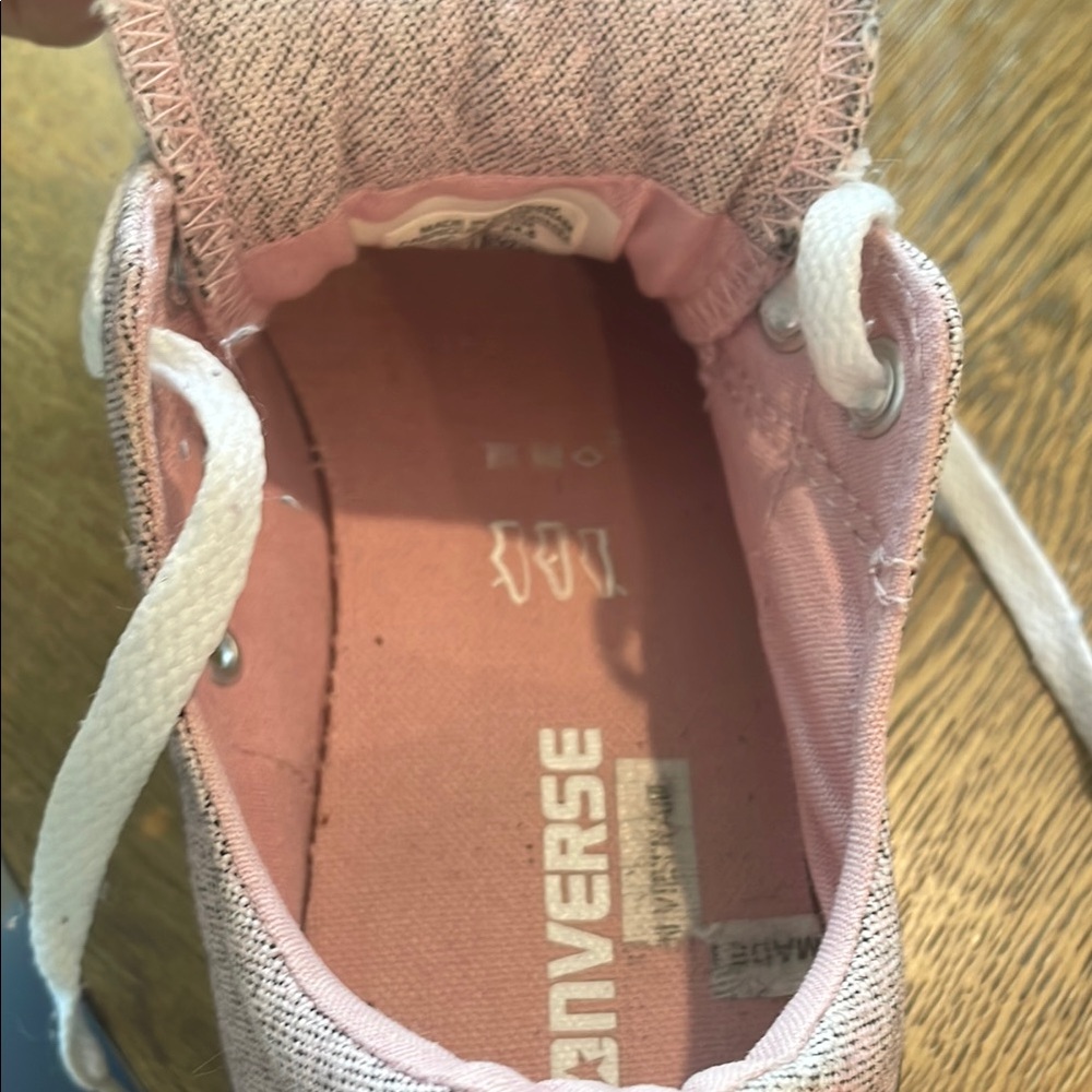 Stylish Pink Converse Sneakers - Picture 5 of 6